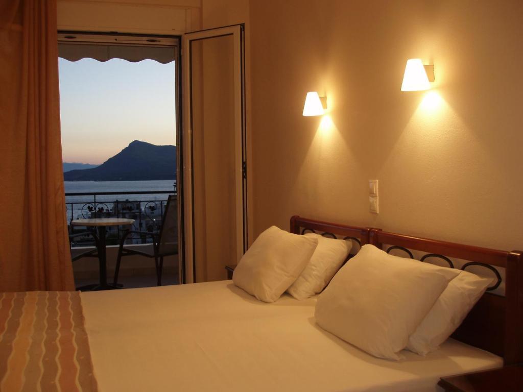 Niovi Luxury Apartments Loutra Edipsou  ภายนอก รูปภาพ