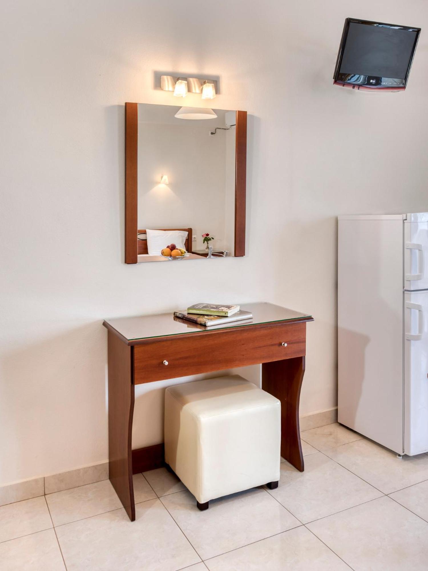 Niovi Luxury Apartments Loutra Edipsou  ภายนอก รูปภาพ