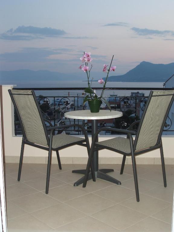 Niovi Luxury Apartments Loutra Edipsou  ภายนอก รูปภาพ