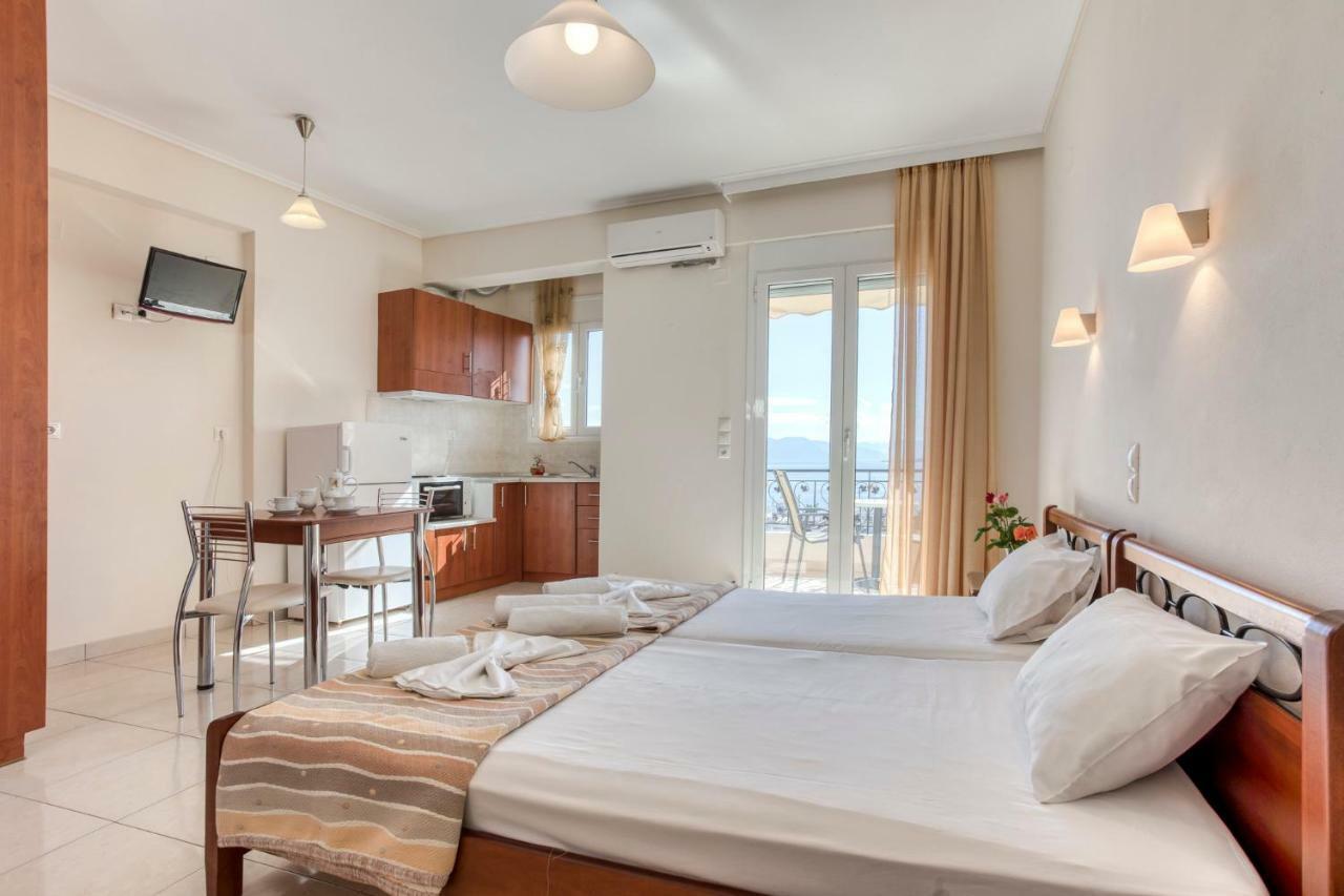 Niovi Luxury Apartments Loutra Edipsou  ภายนอก รูปภาพ