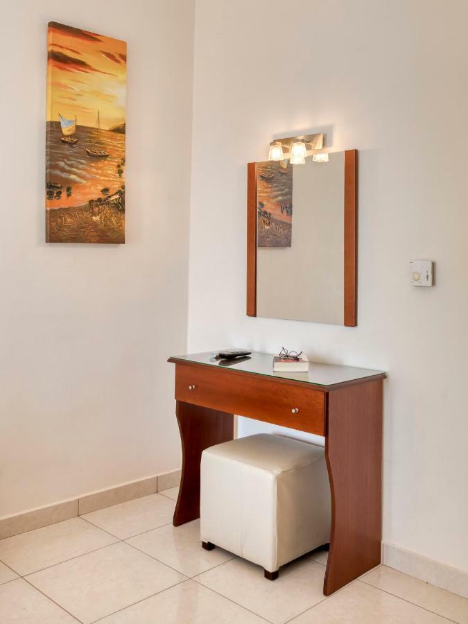 Niovi Luxury Apartments Loutra Edipsou  ภายนอก รูปภาพ
