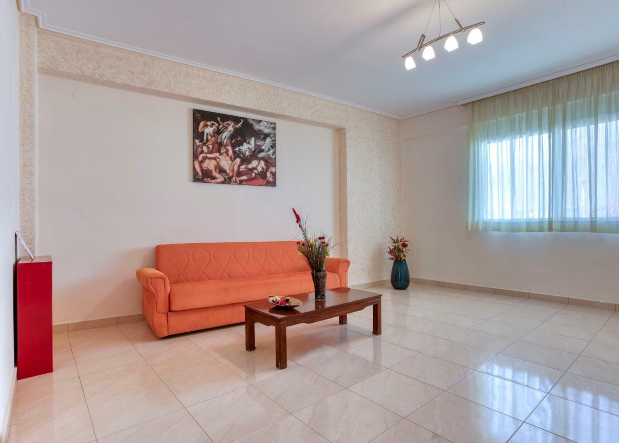 Niovi Luxury Apartments Loutra Edipsou  ภายนอก รูปภาพ