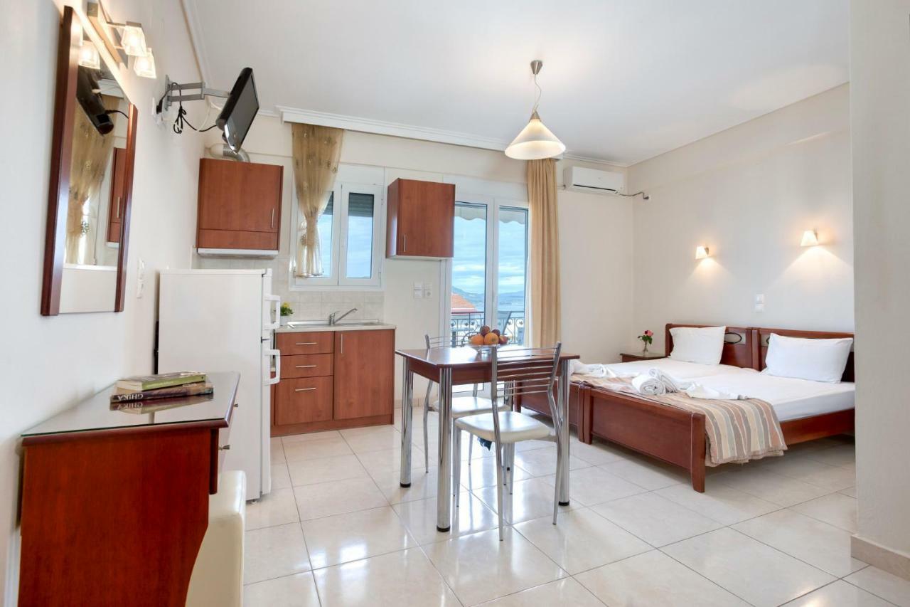 Niovi Luxury Apartments Loutra Edipsou  ภายนอก รูปภาพ